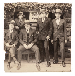Vintage-Silver-Print-Photograph-of-Al-Capone-and-Associates-at-Hot-Springs-Arkansas_1.jpg