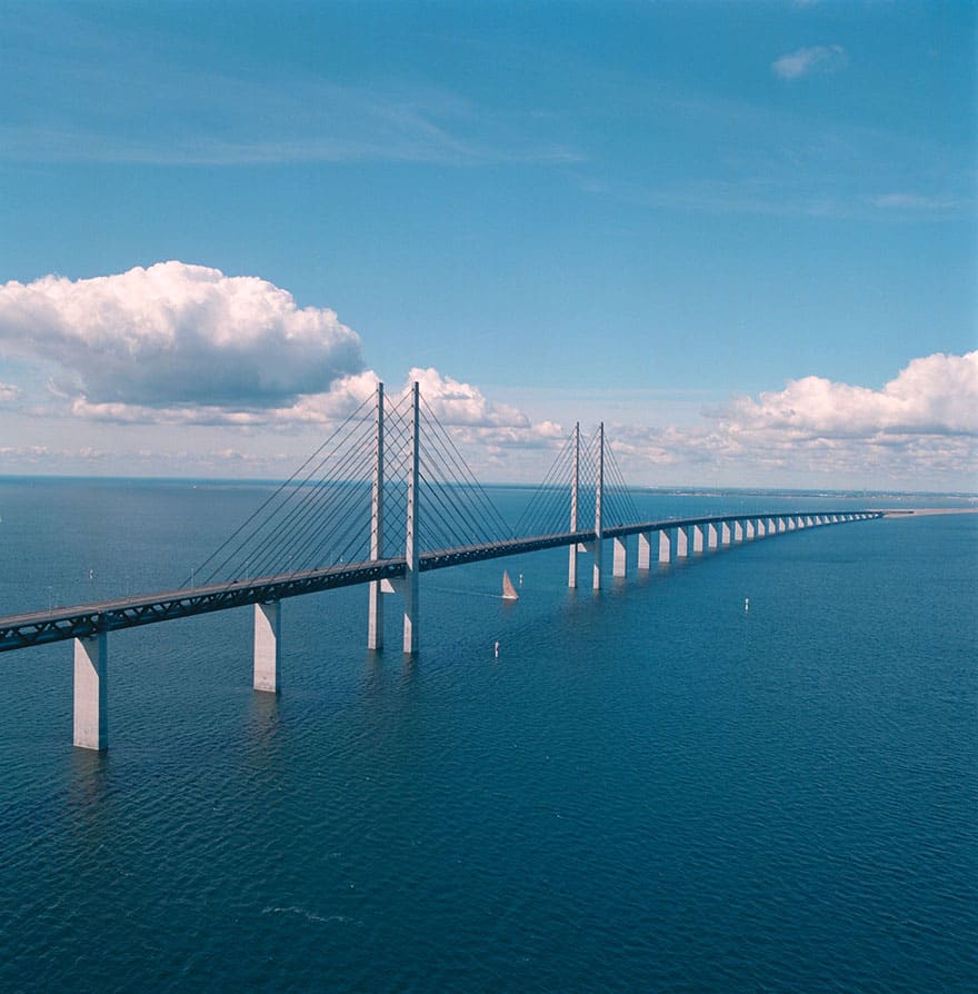 tunnel-bridge-oresund.jpg